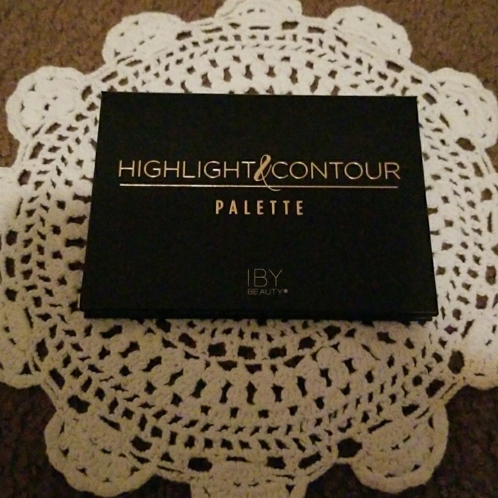 IBY Highlight &Contour Palette